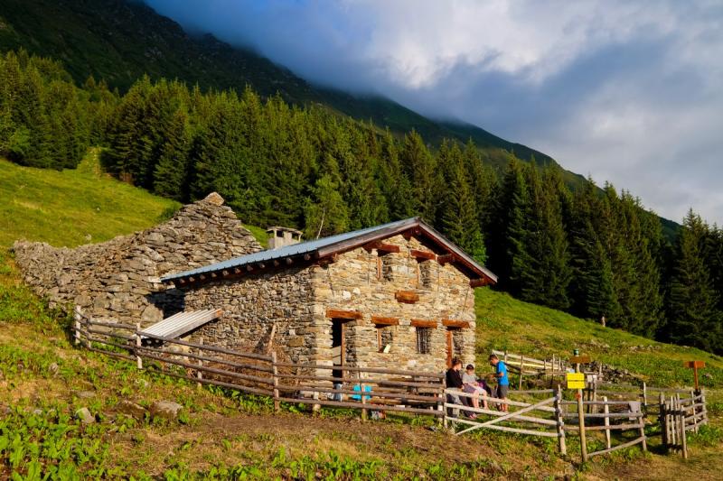 Refuge de la Pierre du Carre au refuge de l’Oule
